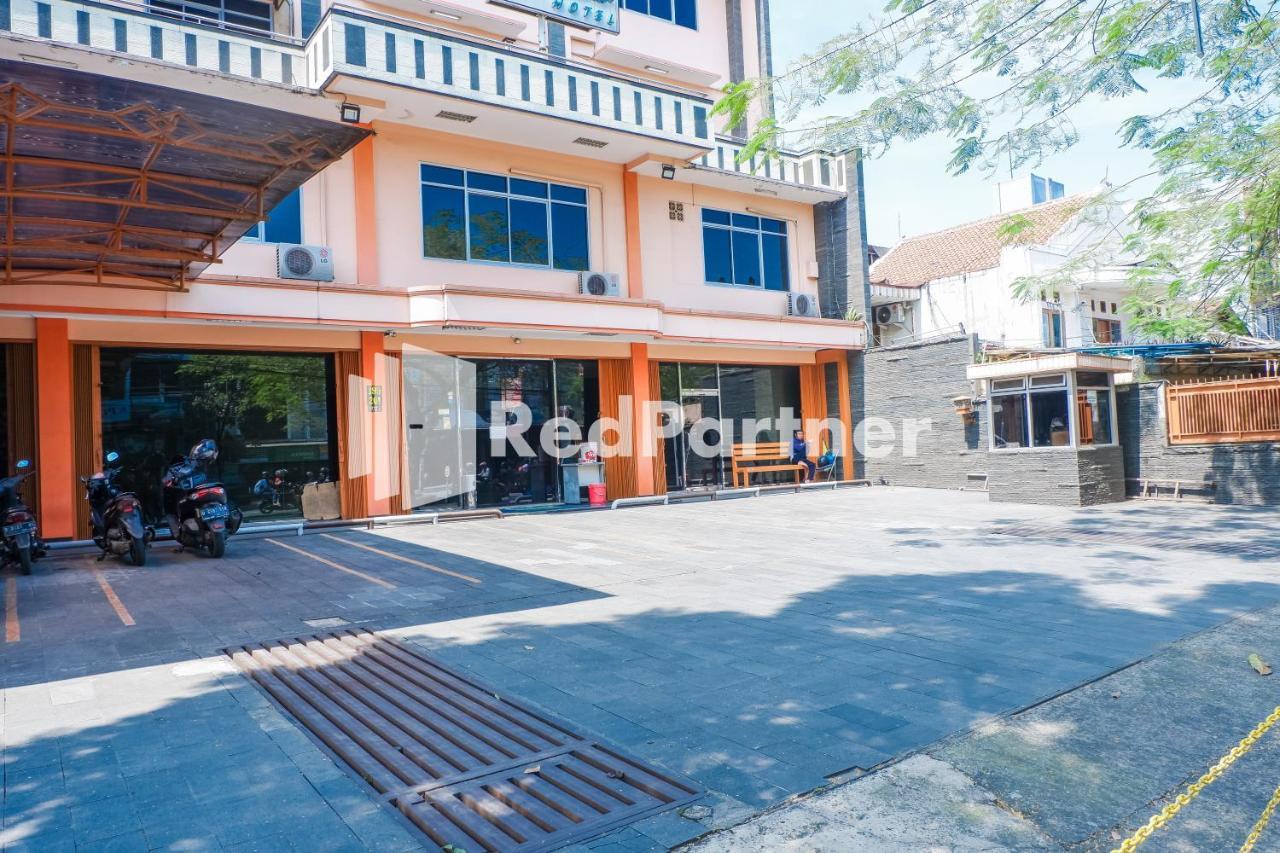 Grand Kembar Hotel Mitra Reddoorz บันดุง ภายนอก รูปภาพ