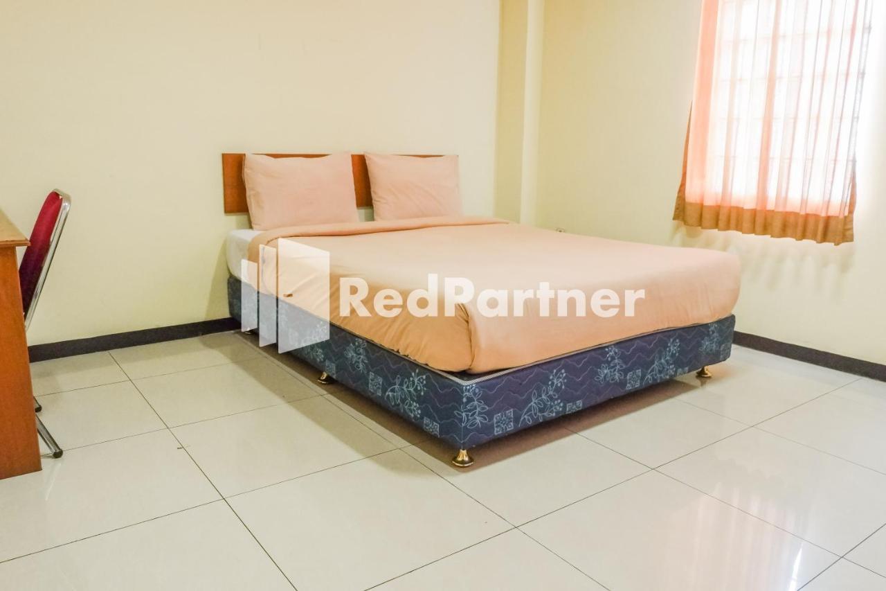 Grand Kembar Hotel Mitra Reddoorz บันดุง ภายนอก รูปภาพ